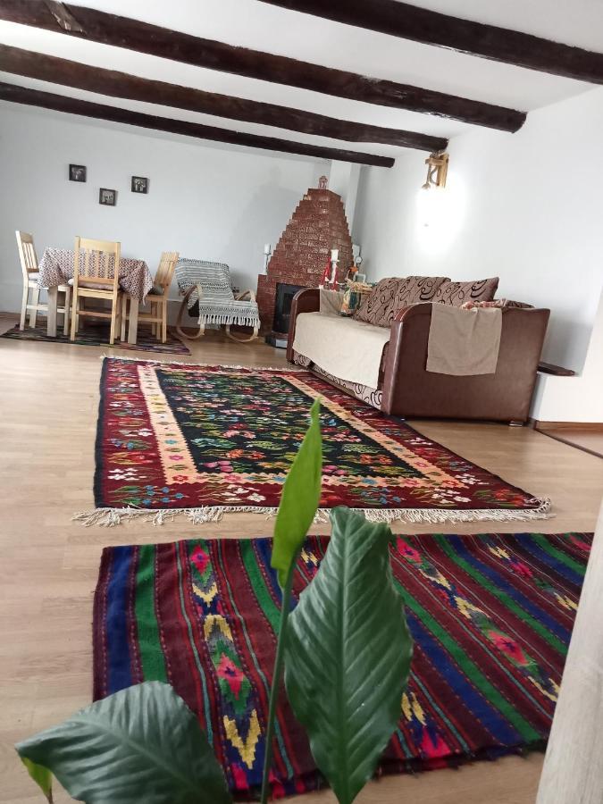 Casuta Din Deal Vaideeni Exterior foto